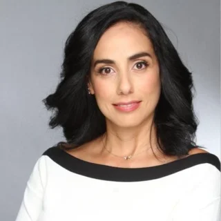 Lic. Éricka Valencia Loza