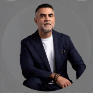 Lic. Román Torres Bátiz